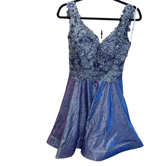 EMBROIDERED SHORT ILLUSION V-NECK DRESS BY JULIET size small nwt - Picture 1 of 11